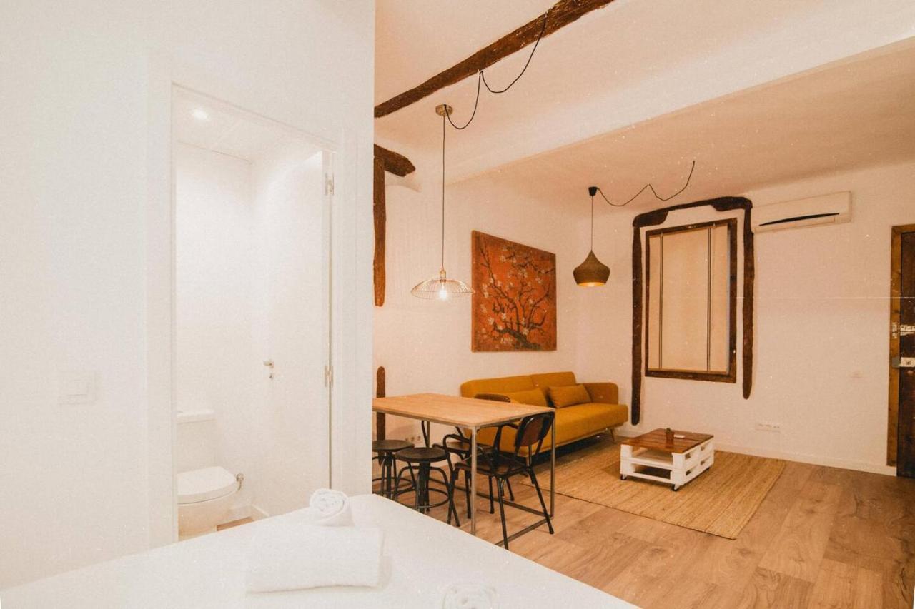 Charming Design Apartment Reina Sofia Madrid Esterno foto